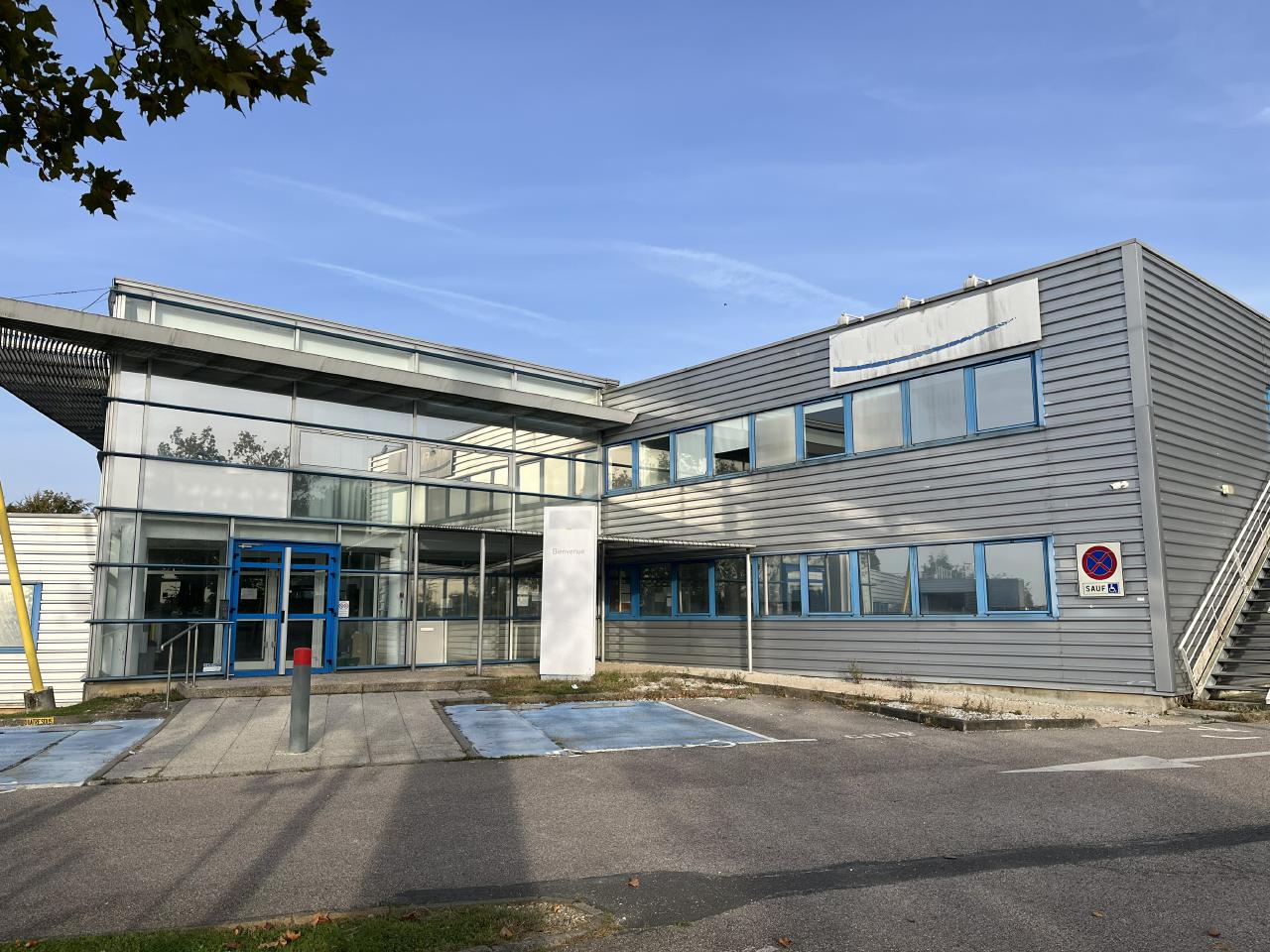 Bureau Mont-Saint-Aignan 1647m² Location bureau Mont-Saint-Aignan Seine-Maritime OLBUR2530618 0